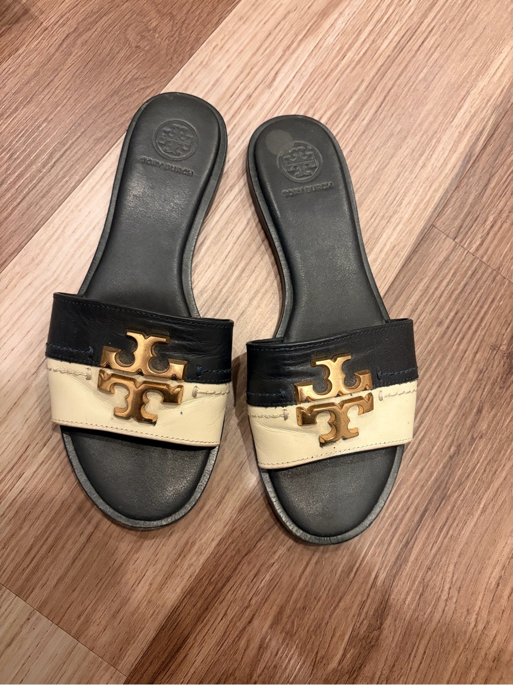 Tory Burch Black and Cream Leather Logo Slide Sandals